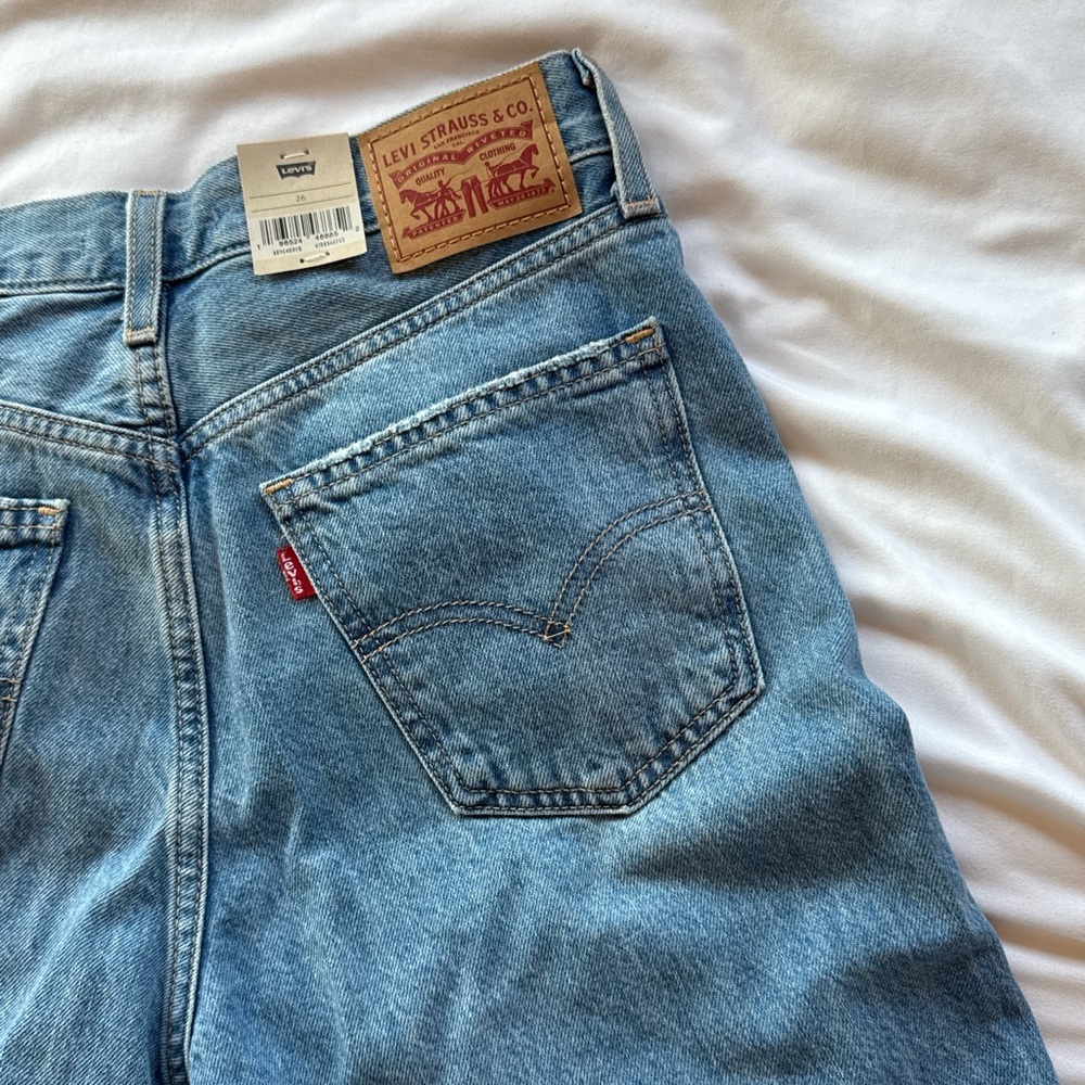 Levi's Blue Straight Leg Jeans with Classic Appeal